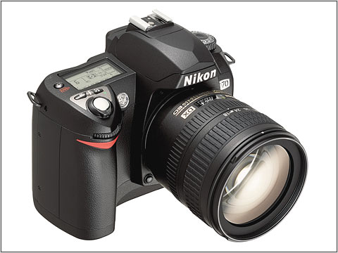 معرفی دوربین Nikon D70