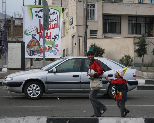 آزاده پور اشرف، استقبال از بچه های خیابانی، تهران