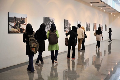 افتتاح نخستین دورهٔ جشنوارهٔ عکس‌های علمی اهواز