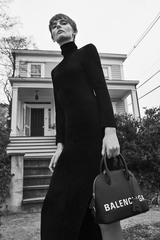 Robert Yager. از مجموعه‌ی Balenciaga Summer 2019 Campaign، رتبه اول دسته تبلیغات-فشن (حرفه‌ای) مسابقه عکاسی توکیو 2019