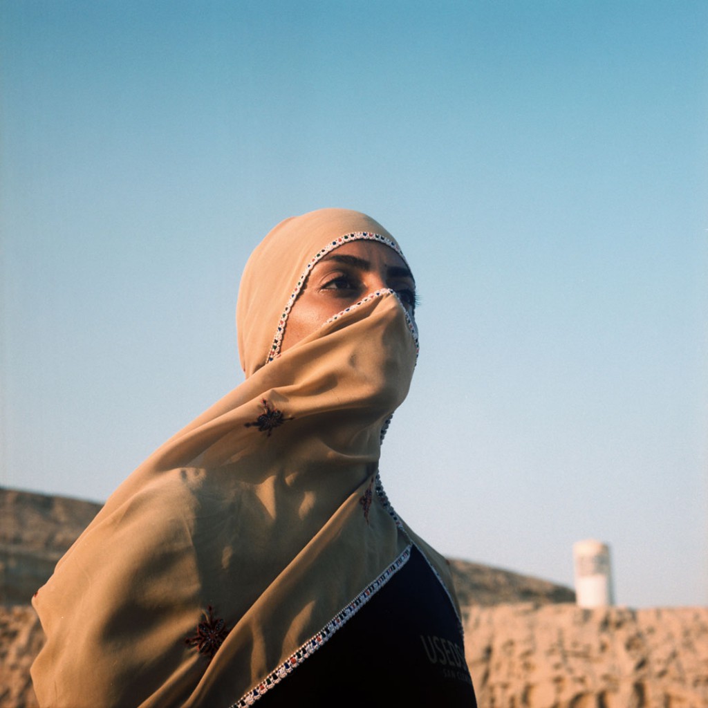 Giulia Frigieri. از مجموعه Surfing Iran