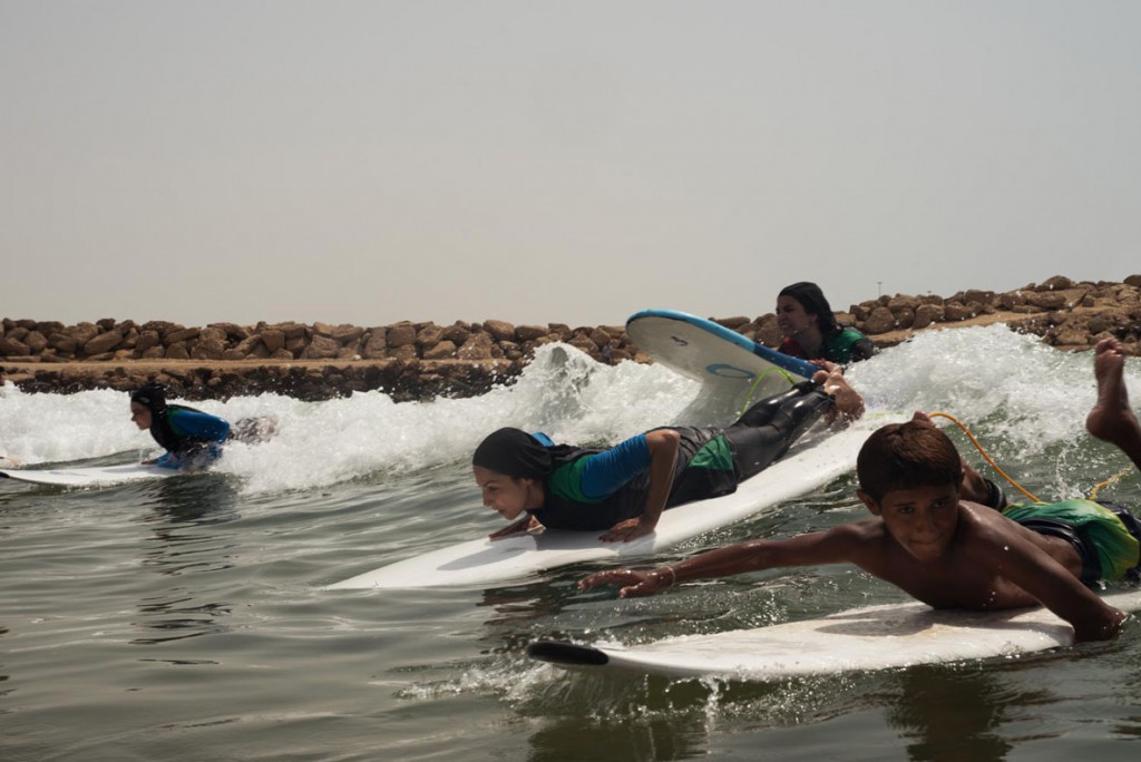 Giulia Frigieri. از مجموعه Surfing Iran