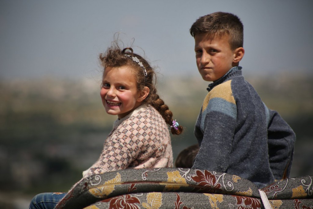 Ali Haj برای UNOCHA. «خانواده آواره‌ای که پس از آتش‌بس در حال بازگشت به خانه‌شان هستند، بلیون، ادلب»، 2020