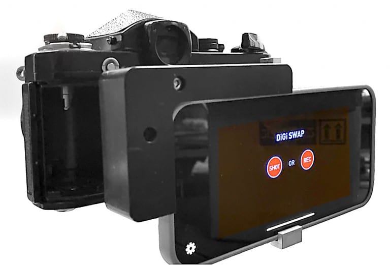 فناوری Digi Swap موبایل شما را به حسگر دیجیتال دوربین تبدیل می‌کند