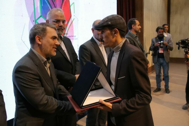 پایان هفتمین جشنواره ملی عکس زعفران