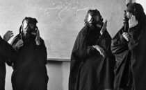 نمایشگاه گروهی «لوبوتومی گزینشی» در زیرزمین دستان